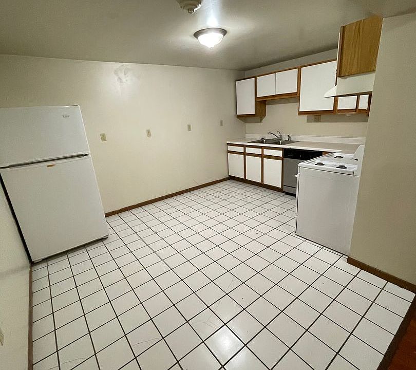 1st image of 1892 Indianola Ave #E