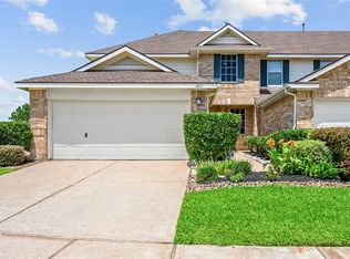 4411 Park Trail Ln, Pasadena, TX 77505