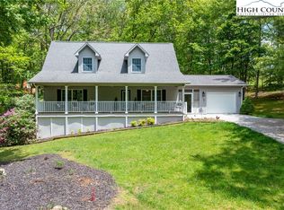 866 Rivers Edge Rd, Sparta, NC 28675