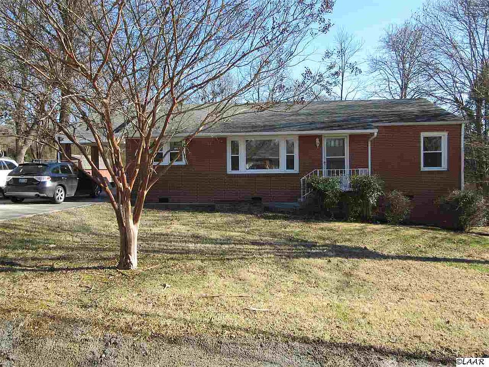 1st image of 138 Highland Dr