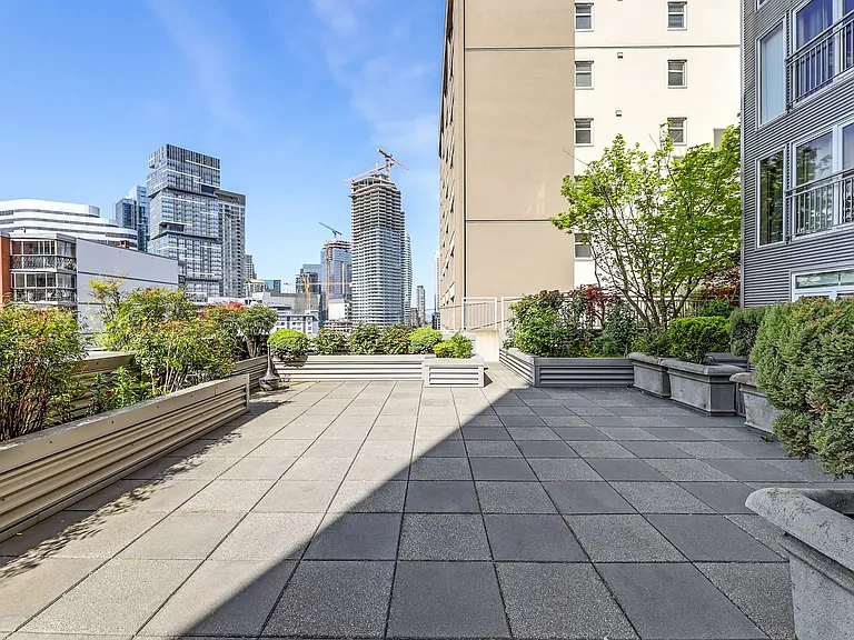 103 Bellevue Ave E #204 — Photo 17