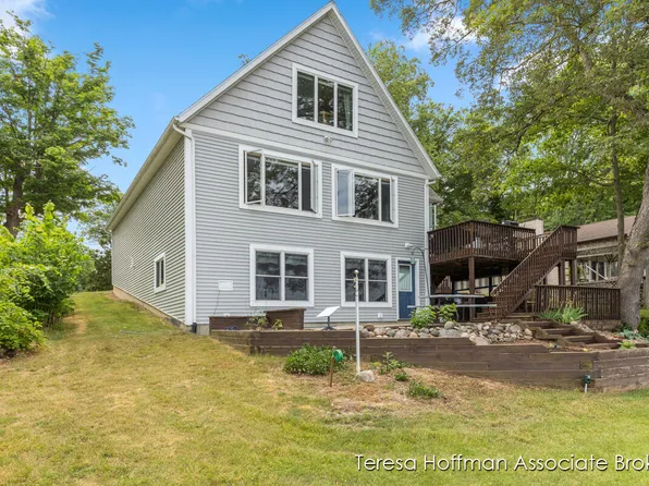 349 Clear Lk, Dowling, MI 49050