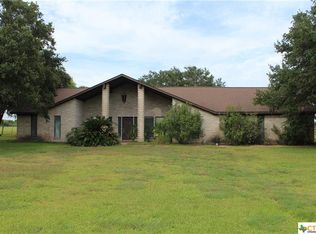 1107 Fairlane Dr, Ganado, TX 77962