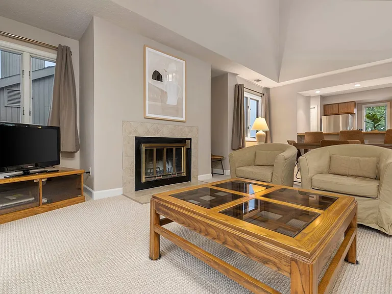 5559 Golfview Ct #44 — Photo 3