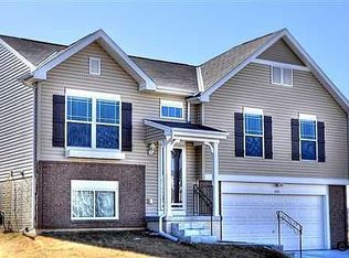 8917 Kimball St, Omaha, NE 68122