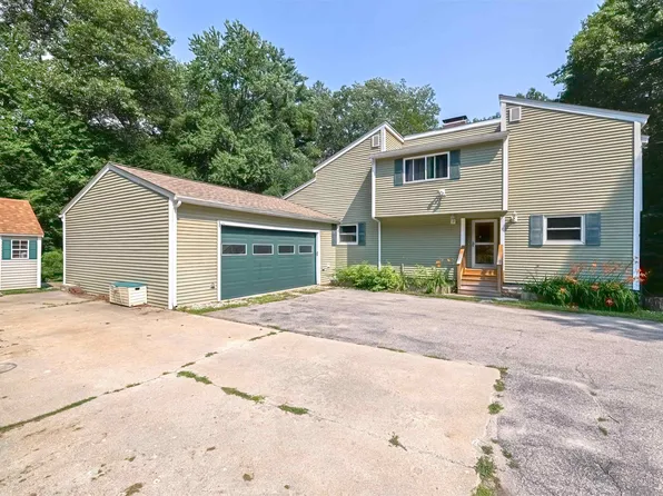 23 Beechwood Road, Hudson, NH 03051