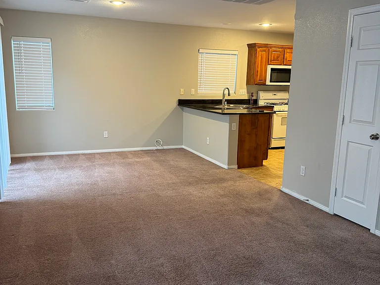 6528 Abbey Door Ct — Photo 6