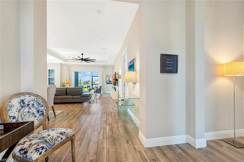 3 bed, 2.5 bath, 1966 sqft, $3,300 — Photo 2