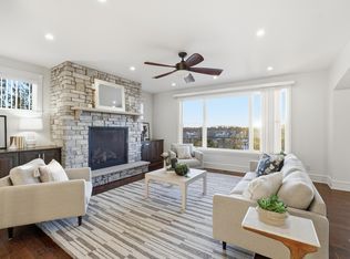 5425 Niagara Ln N, Plymouth, MN 55446