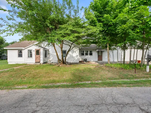 55301 Fairview Ave, South Bend, IN 46628