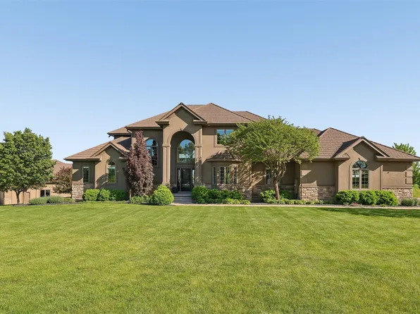 31696 Silverado Ln, Waukee, IA 50263
