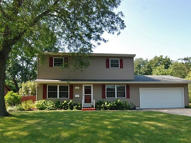 1st image of 2722 Lancaster Dr
