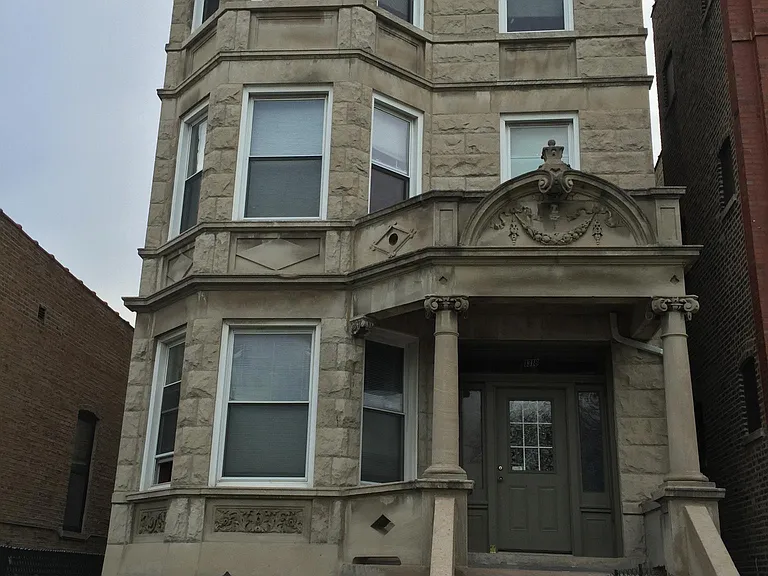 1318 N Kedzie Ave #3R — Photo 1