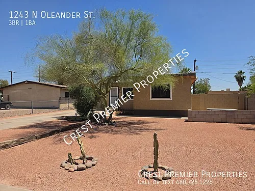 1243 N Oleander St Photo 1