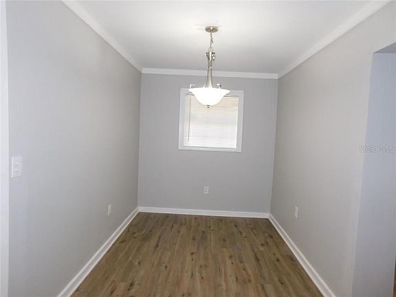5th image of 306 Steedly Ave