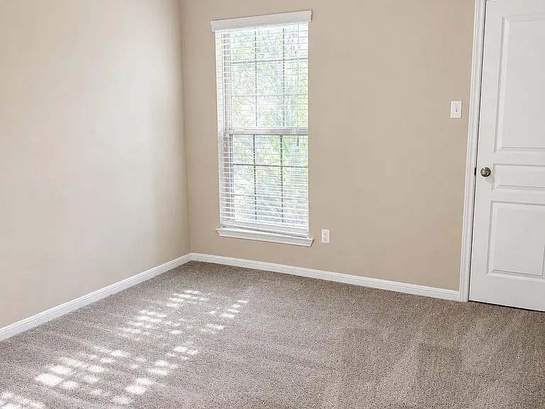 187 Chering Dr — Photo 13