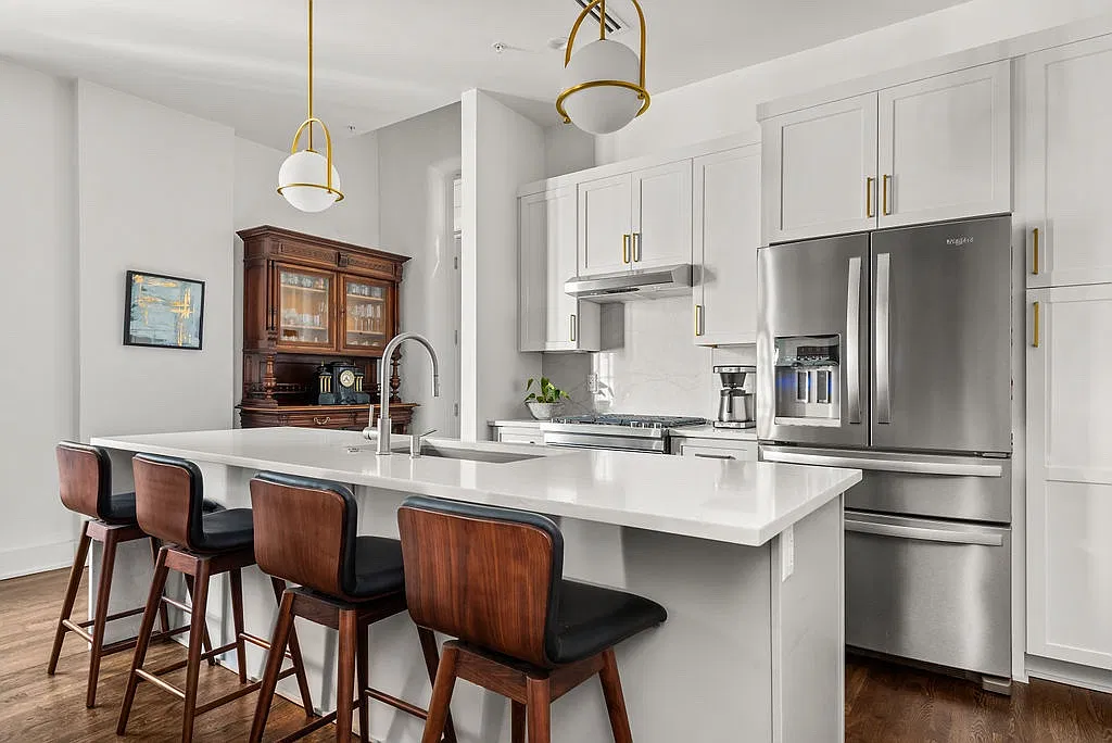 601 Madison St — Photo 2