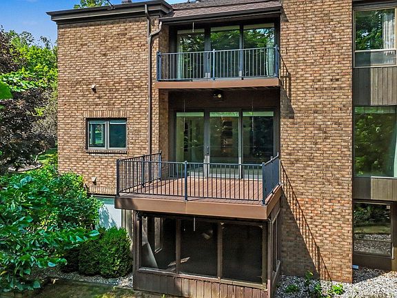 5th image of 4175 Lake Terrace Dr