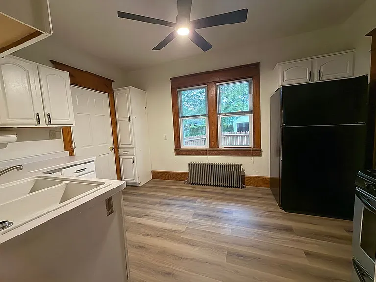 525 S Quincy St — Photo 5