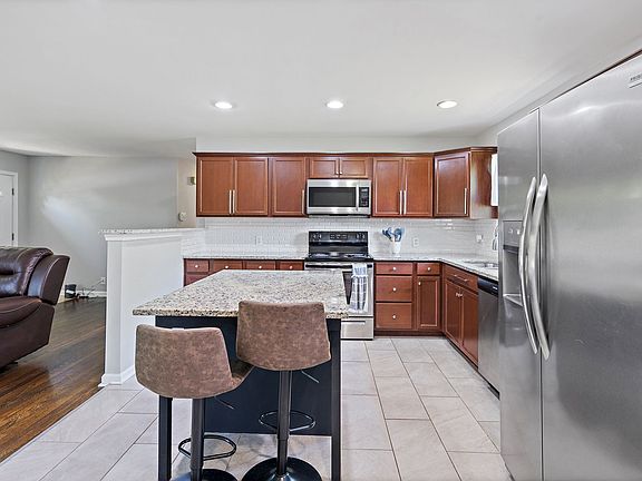 5th image of 1005 Dortch Ln