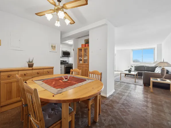 118-18 Union Turnpike image 2 of 8