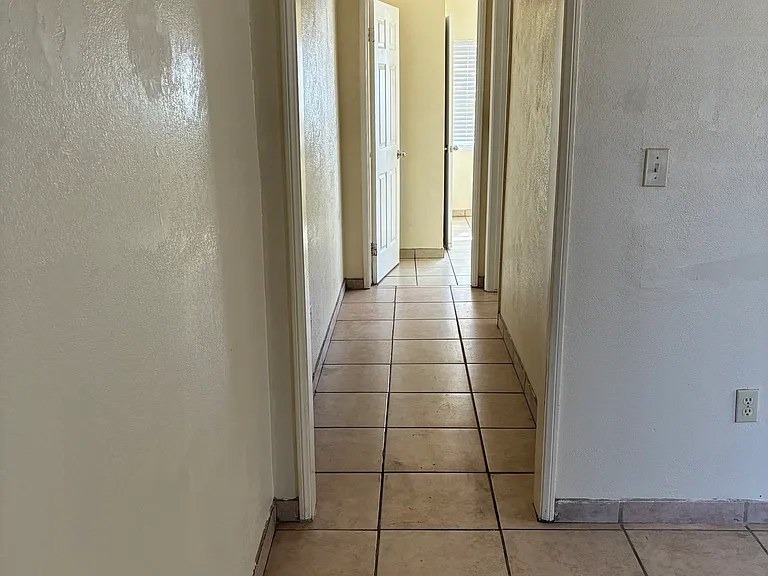1066 W 5th St #DOWNSTAIRS — Photo 7