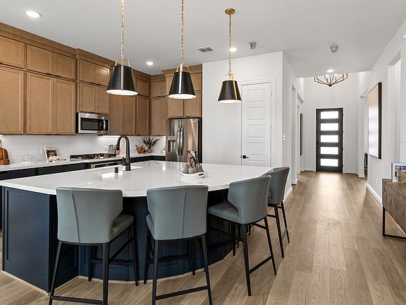6th image of this home