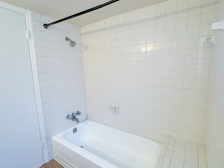 Greenbriar Garden Homes — Photo 25
