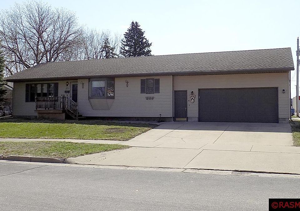 1st image of 411 6th St N