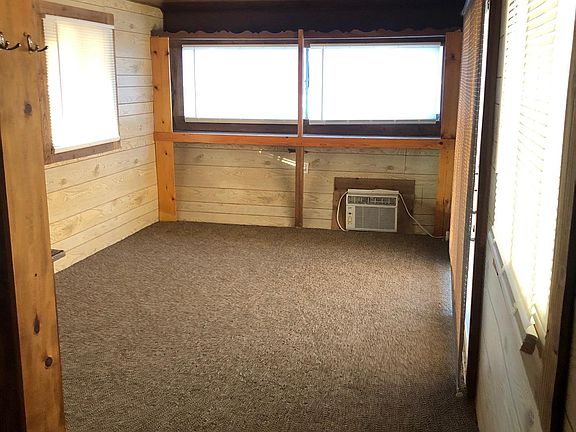 4th image of 1971 W Riverbend Cir