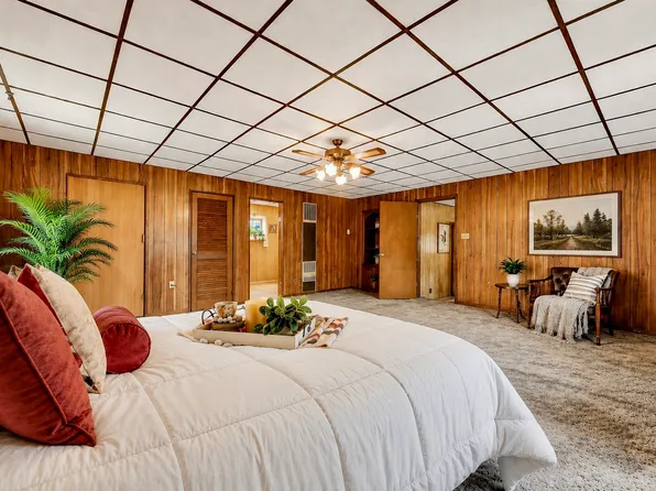 3356 Collins Ferry Rd, Morgantown, WV 26505