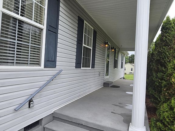 3rd image of 144 Vineyard Rd