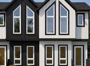 3130 E 39th St SW, Calgary, AB T3E3G8