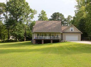 435 Oliver Dr, Oliver Springs, TN 37840