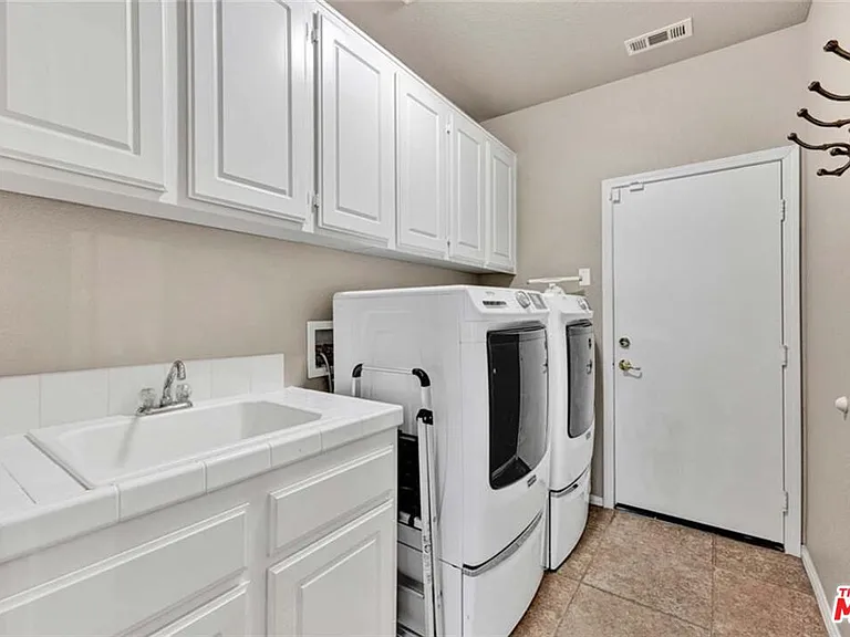 4100 Waterville Ct — Photo 14