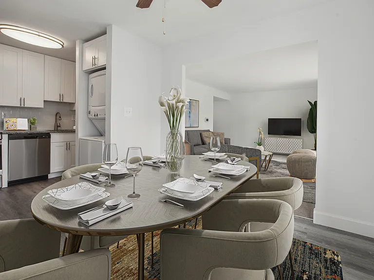 Hallfield Apartments — Photo 9