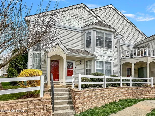 95 Tulip Lane, Freehold, NJ 07728