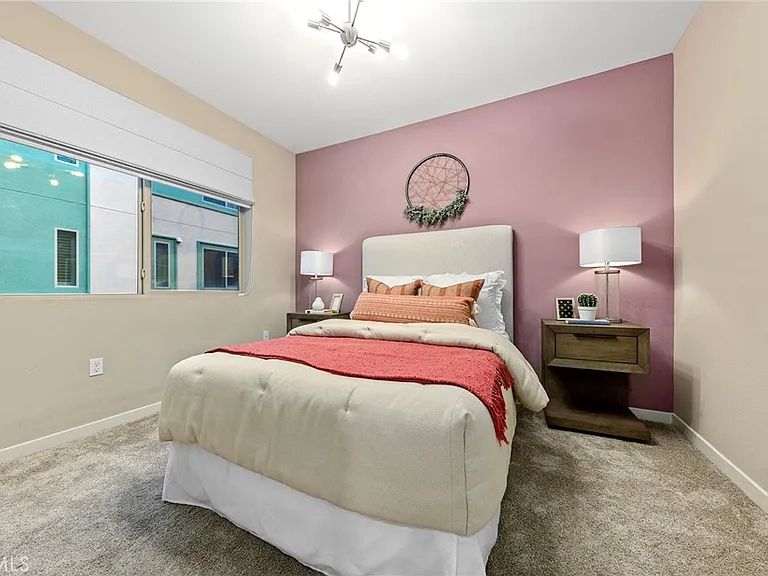 205 Bowery — Photo 19