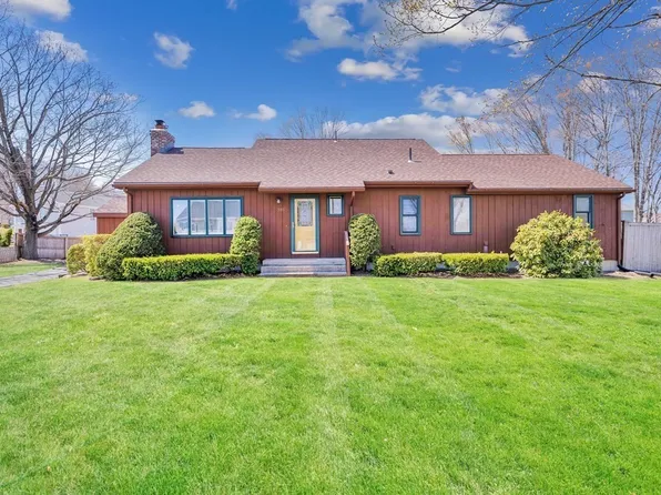 585 N Westfield St, Feeding Hills, MA 01030