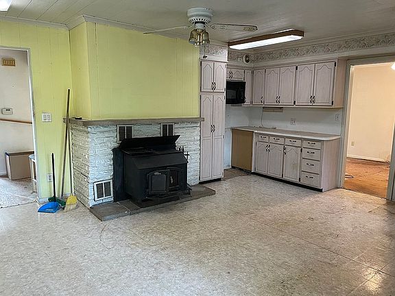 Huge Eat in Kitchen.