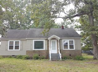 2323 Edgewood Dr, High Point, NC 27262