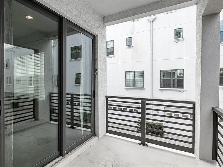 222 S Audubon Ave — Photo 22