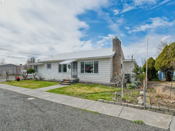 444 N 3rd St, Athena, OR 97813