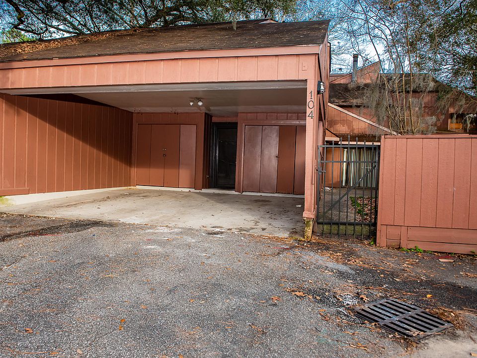 1st image of 104 Charlesford Chase