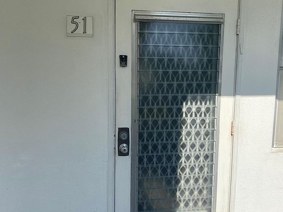 5th image of 51 Oakridge E #51