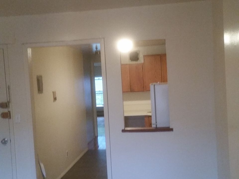 1st image of 292 Saint James Pl