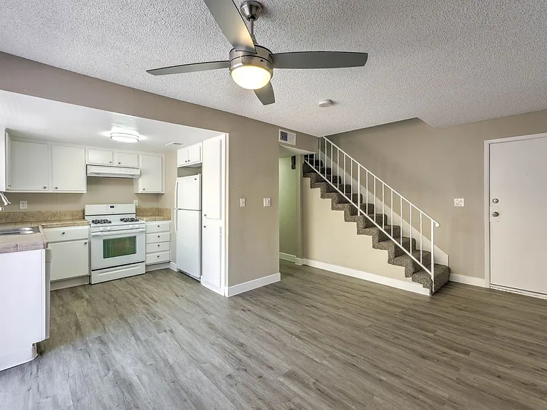 1481 Living Desert Dr #B — Photo 15