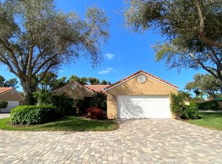 706 Reef Point Cir, Naples, FL 34108