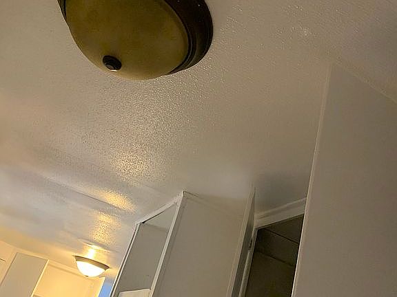 3rd image of 5212 W Shaker Pl