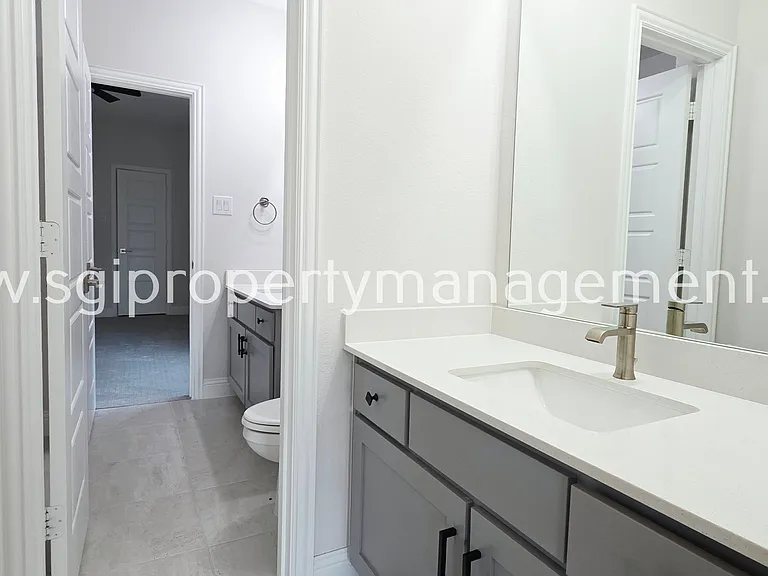 10870 Grayhead Dr — Photo 30